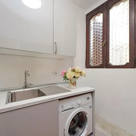 St.margherita Charming House Apartment